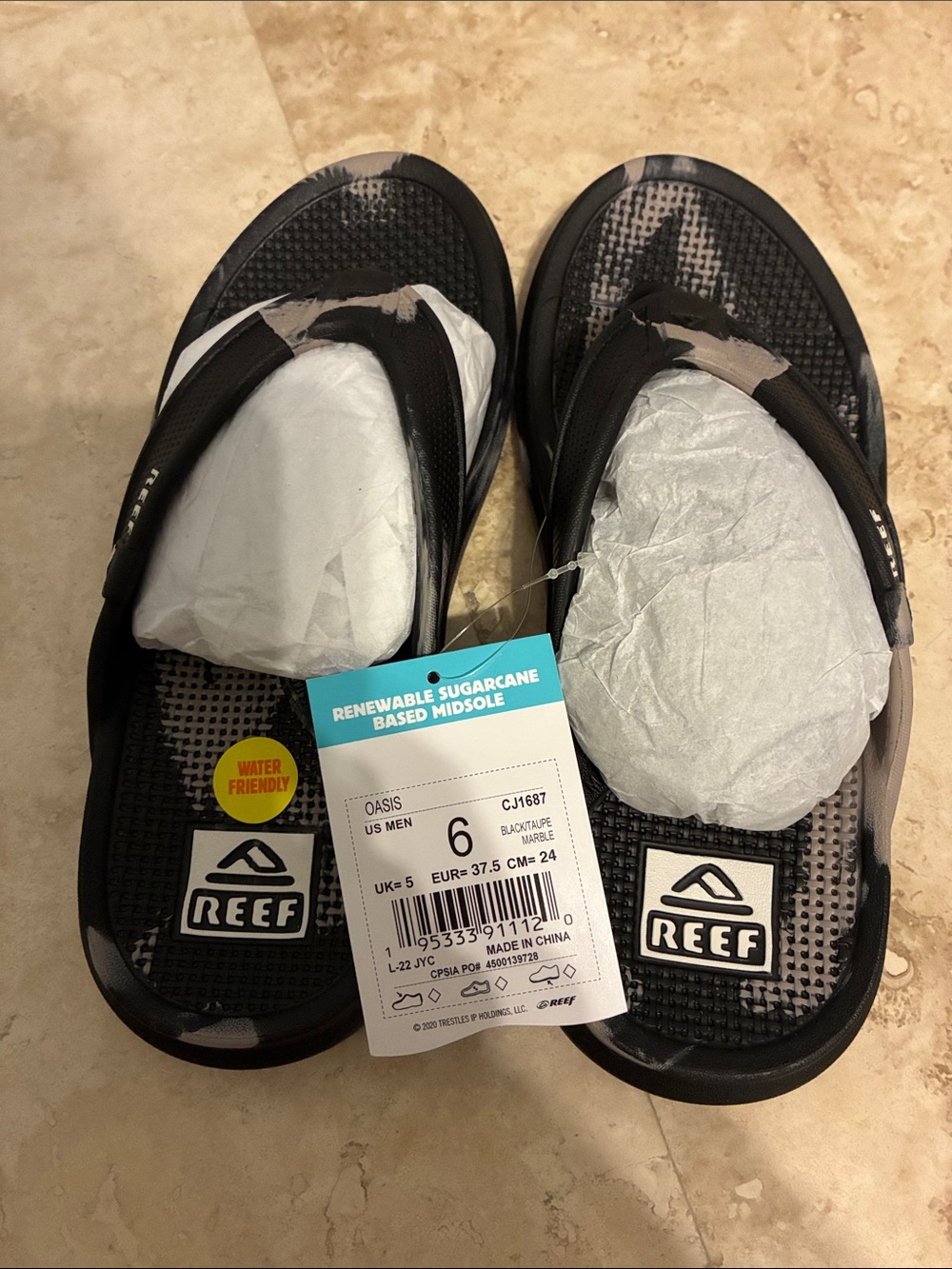 NWT! Reef Boys Black and Gray Flip Flops